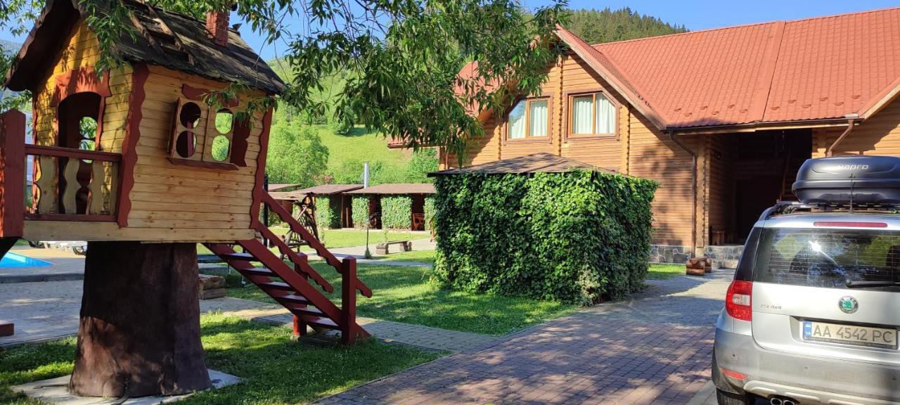 Mini Hotel Zakrut Tatariv Esterno foto