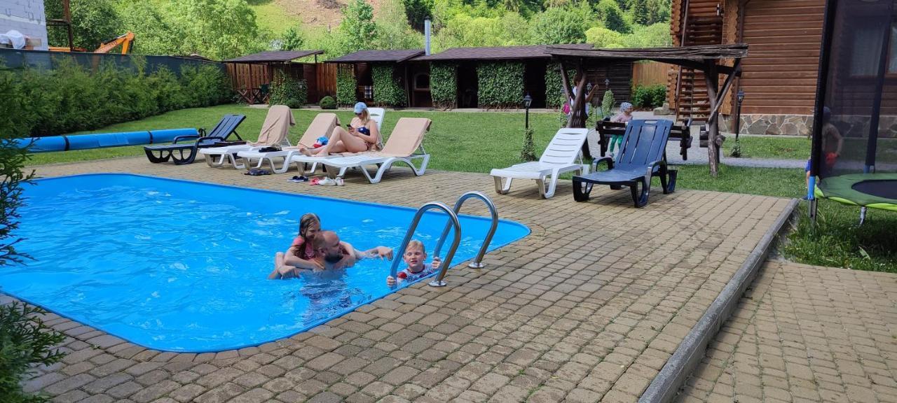 Mini Hotel Zakrut Tatariv Esterno foto